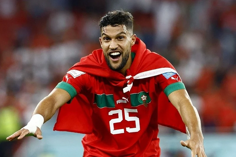 المدافع المغربي يحيى عطية الله