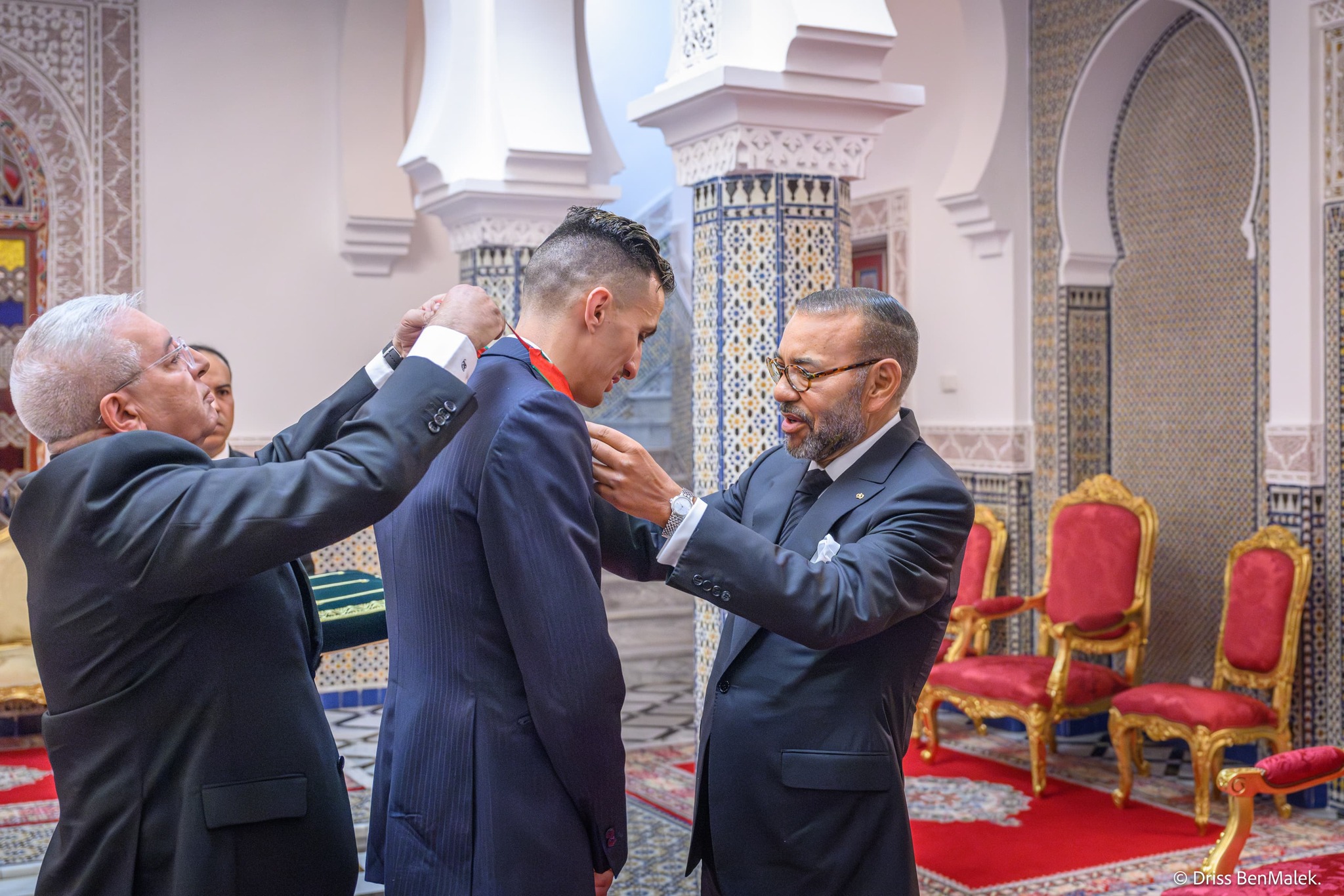 الملك يستقبل البقالي