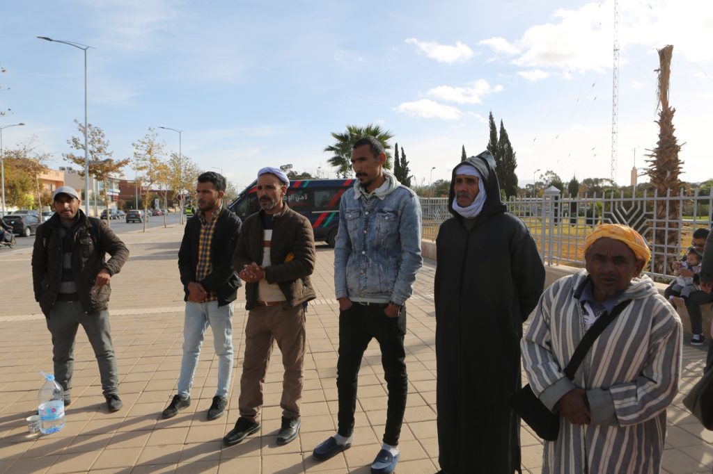 ساكنة الخيام تحتج