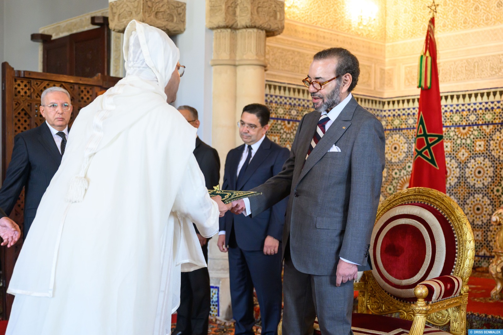 الملك يعين سفراء جدد